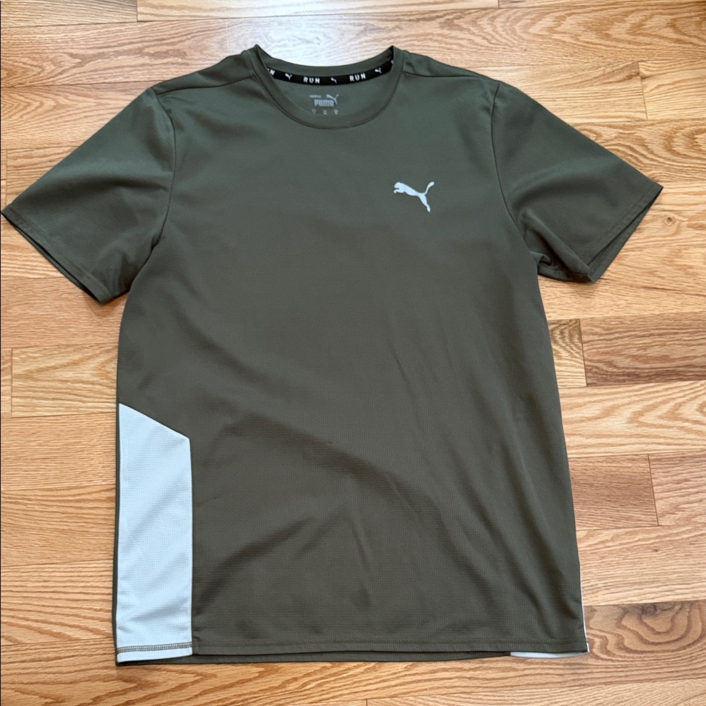 Puma Men's Dark Green and Gray Short Sleeve Tee
